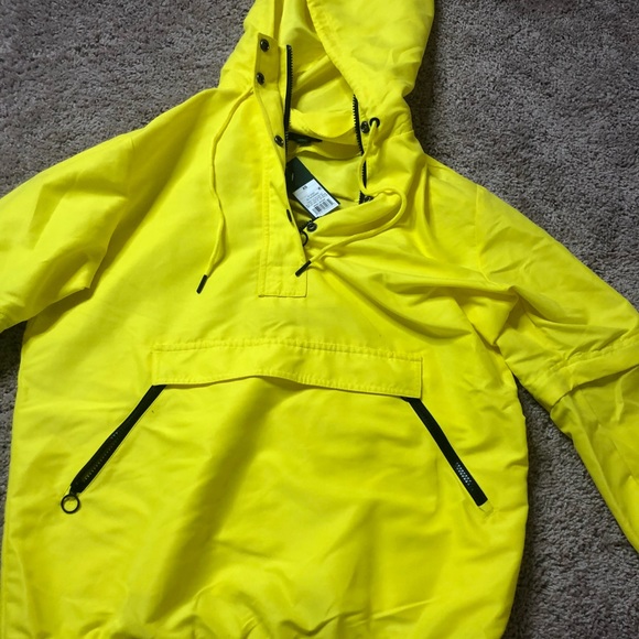 Rain jacket/ Windbreaker - Picture 1 of 4